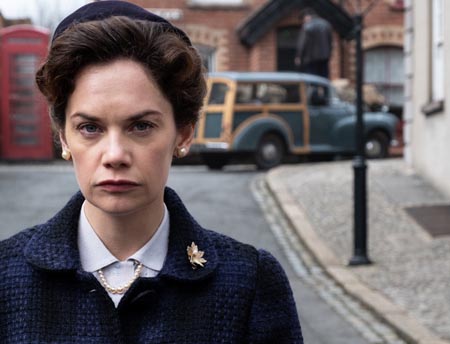 Ruth Wilson in Mrs. Wilson