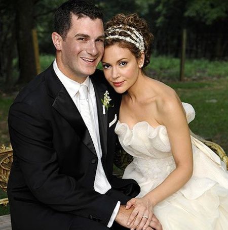 Dave Bugliari is the second husband of the actress Milano.