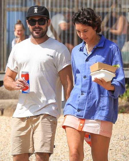 zac efron girlfriend australia, vanessa valladares.