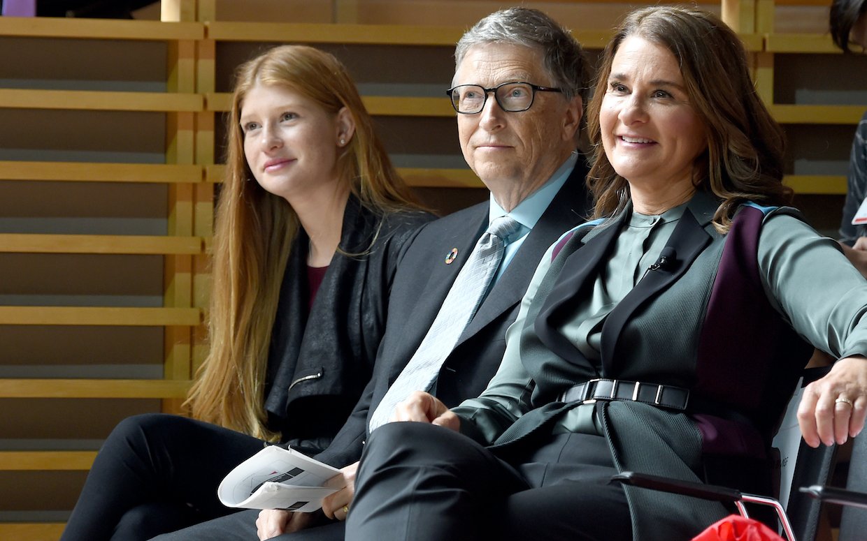 Bill Gates with his wife and eldest daughter. 