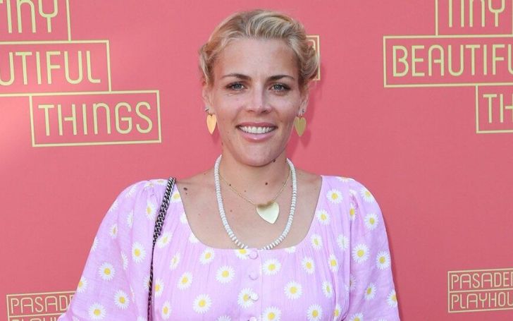 Actress Busy Philipps Tearfuly Opens Up About Abortion at the age of 15