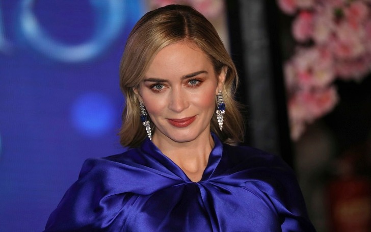 Emily Blunt Looks Stunning For The UK Premiere of Mary Poppins Returns